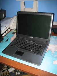 [Sprzedam] Laptop Asus X51RL Core2Duo 2 Ghz, 2GB RAM 100GB HDD oraz dodatki