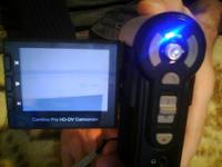 Toshiba Camileo Pro HD - nie dzia�a, mruga niebieska dioda.