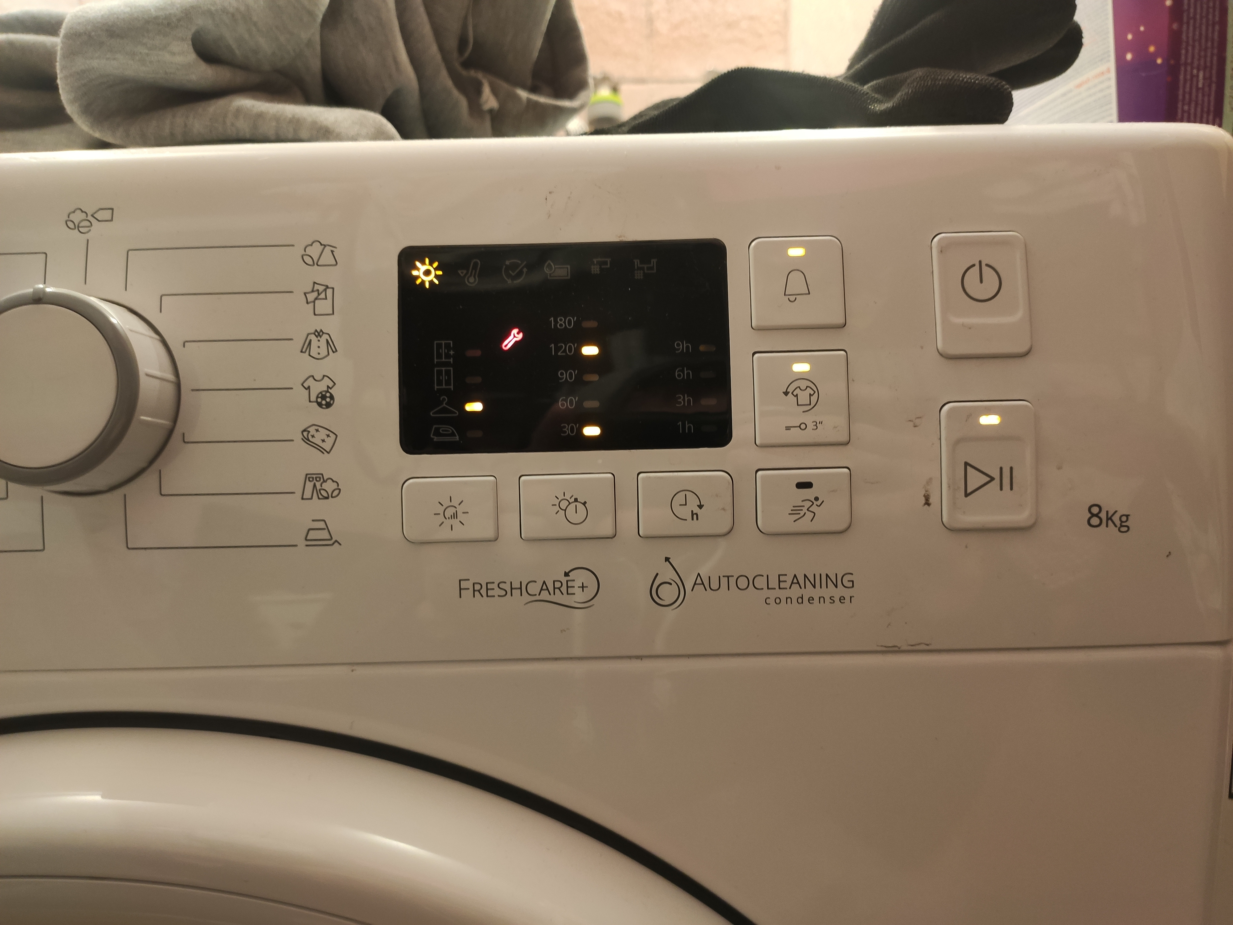 Suszarka Whirlpool FT CM10 8B E sygnalizuje błąd