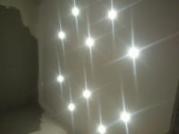 O�wietlenie g��wne na "�ar�wkach" LED.