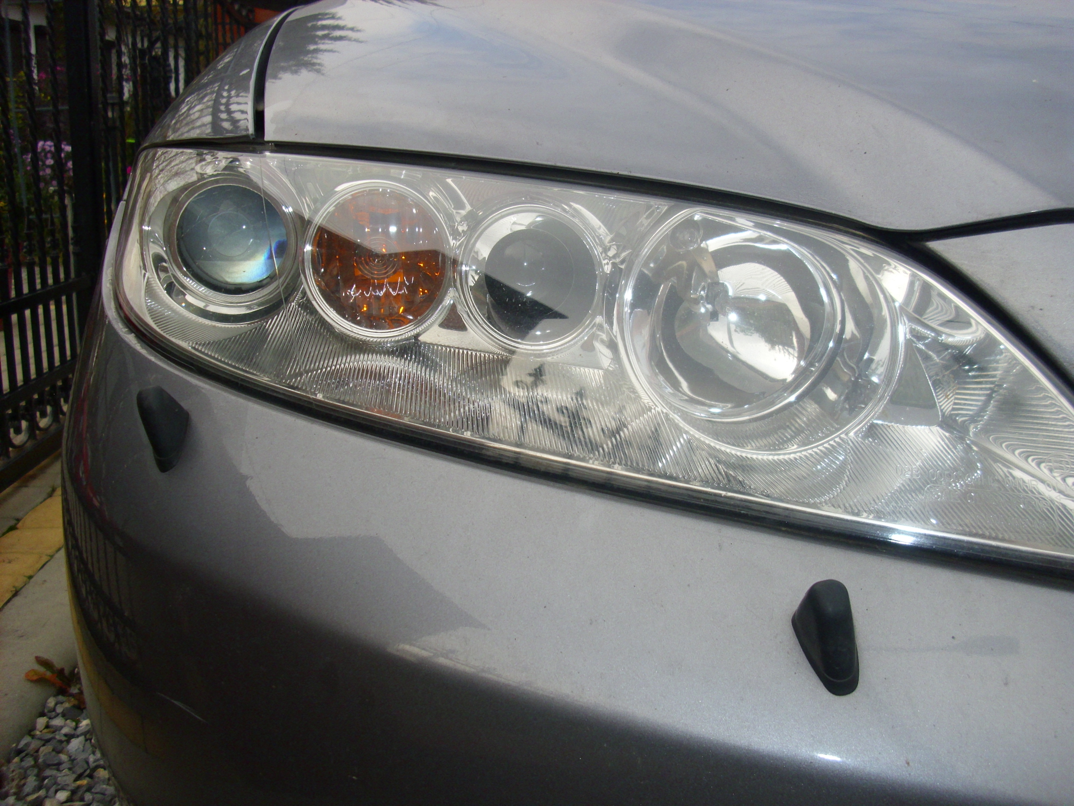 Mazda 6 Forum • Jak rozpoznać zmatowiałą soczewkę lampy