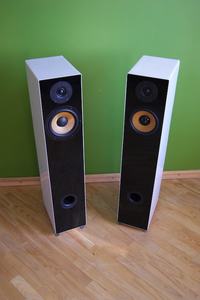Szklanki - czyli kolumny pod�ogowe. (VIFA DX25, STX GDN-18-130-8-AKX)
