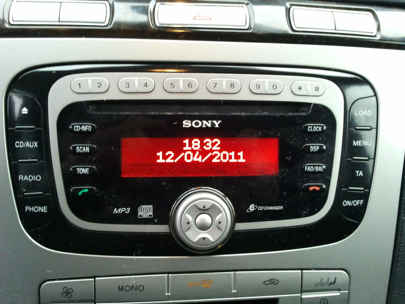 Ford mondeo mk3 sony radio ausbauen