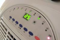 Klimatyzator kompaktowy przeno�ny - wyprowadzenie rury - OKNO/PIWNICA