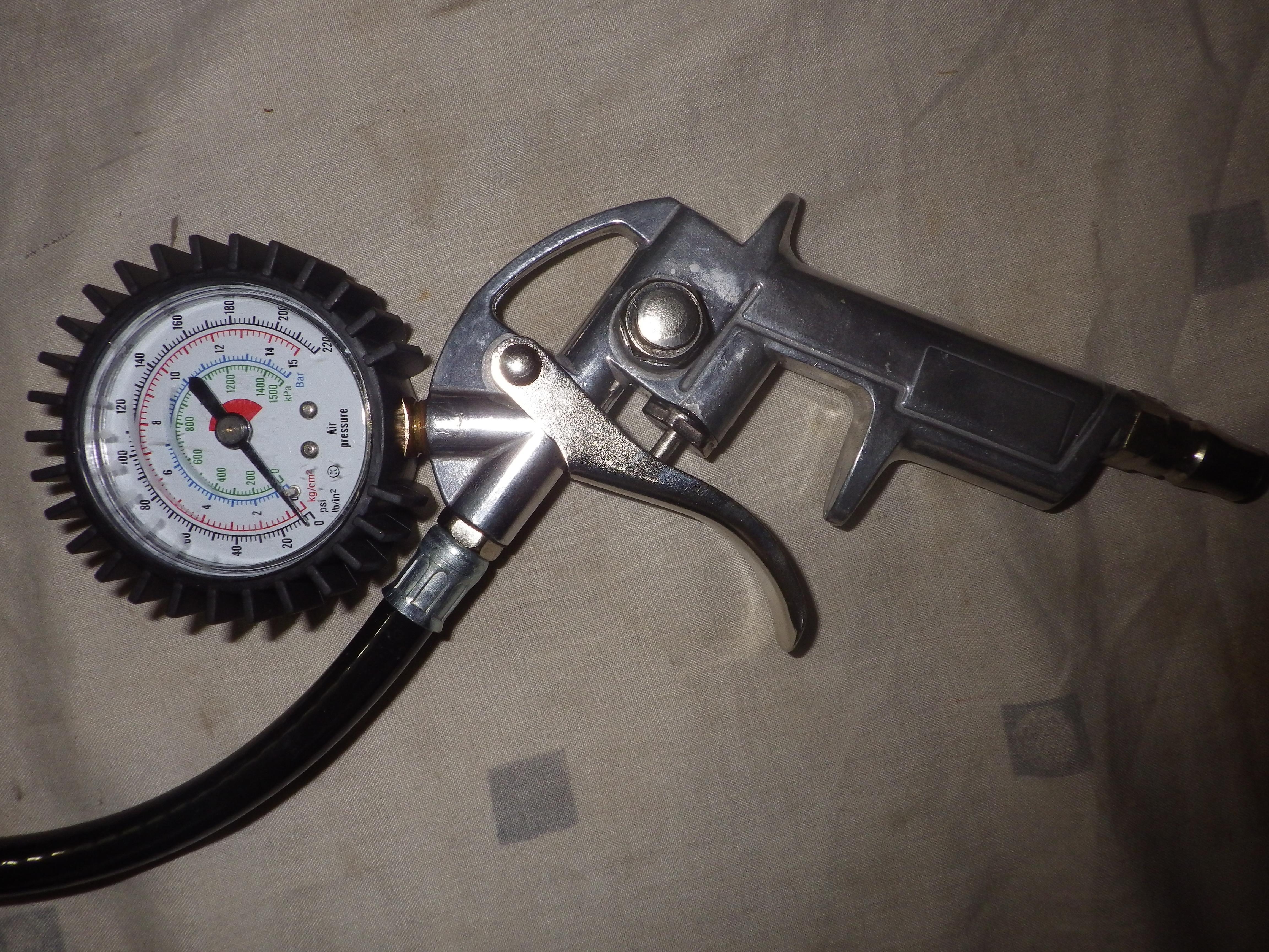 How to use this tool to measure the air pressure