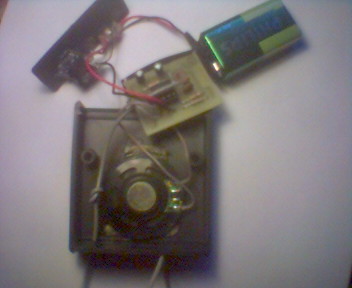 Głośnik do MP3 + ładowarka