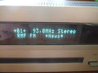 Przedwzmacniacz sterowany cyfrowo z tunerem FM z RDS