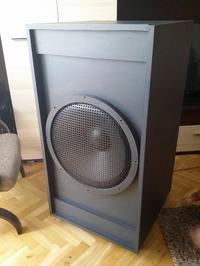 Trójkątny Subwoofer na B&C 18PS76 Trójkątny Subwoofer na B&C 18PS76