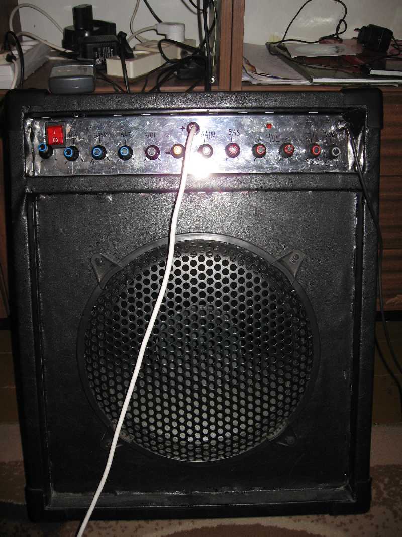 Piecyk gitarowy z Metalzone MT2