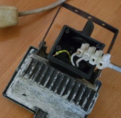 Zasady podłączenia halogenu Aurum AEC-3016A po wymontowaniu czujnika ruchu