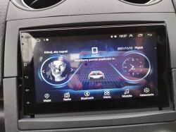 Usuwanie nakładki z ekranu w chińskim radiu samochodowym