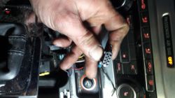 B6 pali tylko na swiatlach ,w pozycji drogowe;mijania.