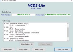 Zrzut ekranu z VCDS-Lite pokazujący kody błędów dla samochodu.