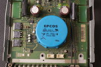 Logic 7 Harman Becker BMW - Brakujące elementy na płycie wzmacniacza