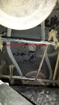 Kosiarka traktorek MTD J/125 - Jeździ z najniższą prędkością. Kosiarka traktorek MTD J/125 - Jeździ z najniższą prędkością.