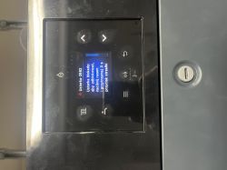 Wyświetlacz pieca Buderus pokazujący kod usterki 2982 oraz instrukcję odblokowania.