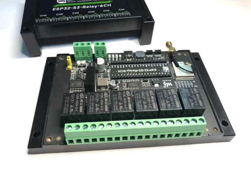 ESP32-S3-Relay-6CH board with relays and connectors ESP32-S3 module with 6 relays and green terminal blocks