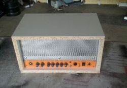 Dwukanałowy wzmacniacz gitarowy 5W - pełna lampa Dwukanałowy wzmacniacz gitarowy 5W - pełna lampa