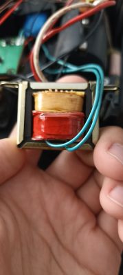 Transformator w radiu MP3 Music Meier M-U115 - jakie napięcie wyjściowe?