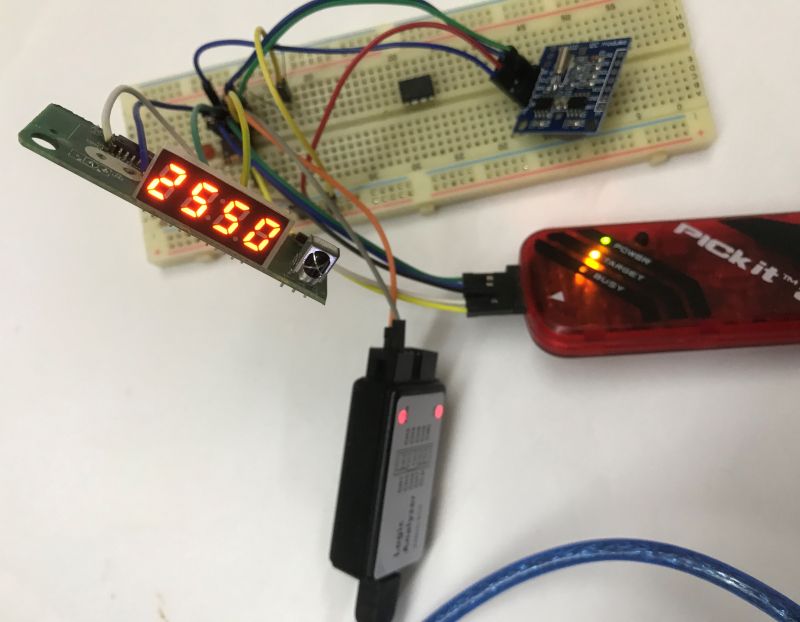 Simple clock on PIC12F683 - three pins, two I2C buses - DS1307 + FD650