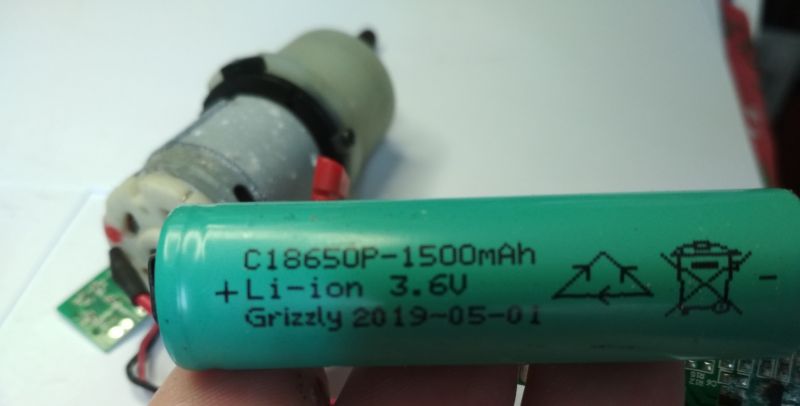 Wkrętarka Parkside Rapidfire 2.1 - sygnalizuje naładowanie ale nie działa, naprawa