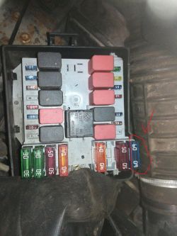 Peugeot Boxer 2.8HDI 2002 gaszę auto wyciągam kluczyk i nadal palą się kontrolki