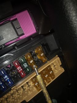 Audi A6 C6 2,4b 2006r - Wysoki pobór prądu, usterka bezpieczników, poszukiwanie schematu