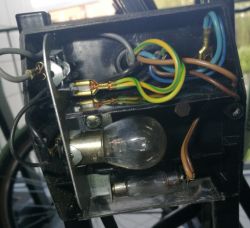 Jak podłączyć 5 żył przewodu bagażnika rowerowego z 7 pinami wtyczki?