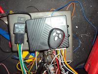 Alarm/centralny zamek sam się zamyka po 0k 30s