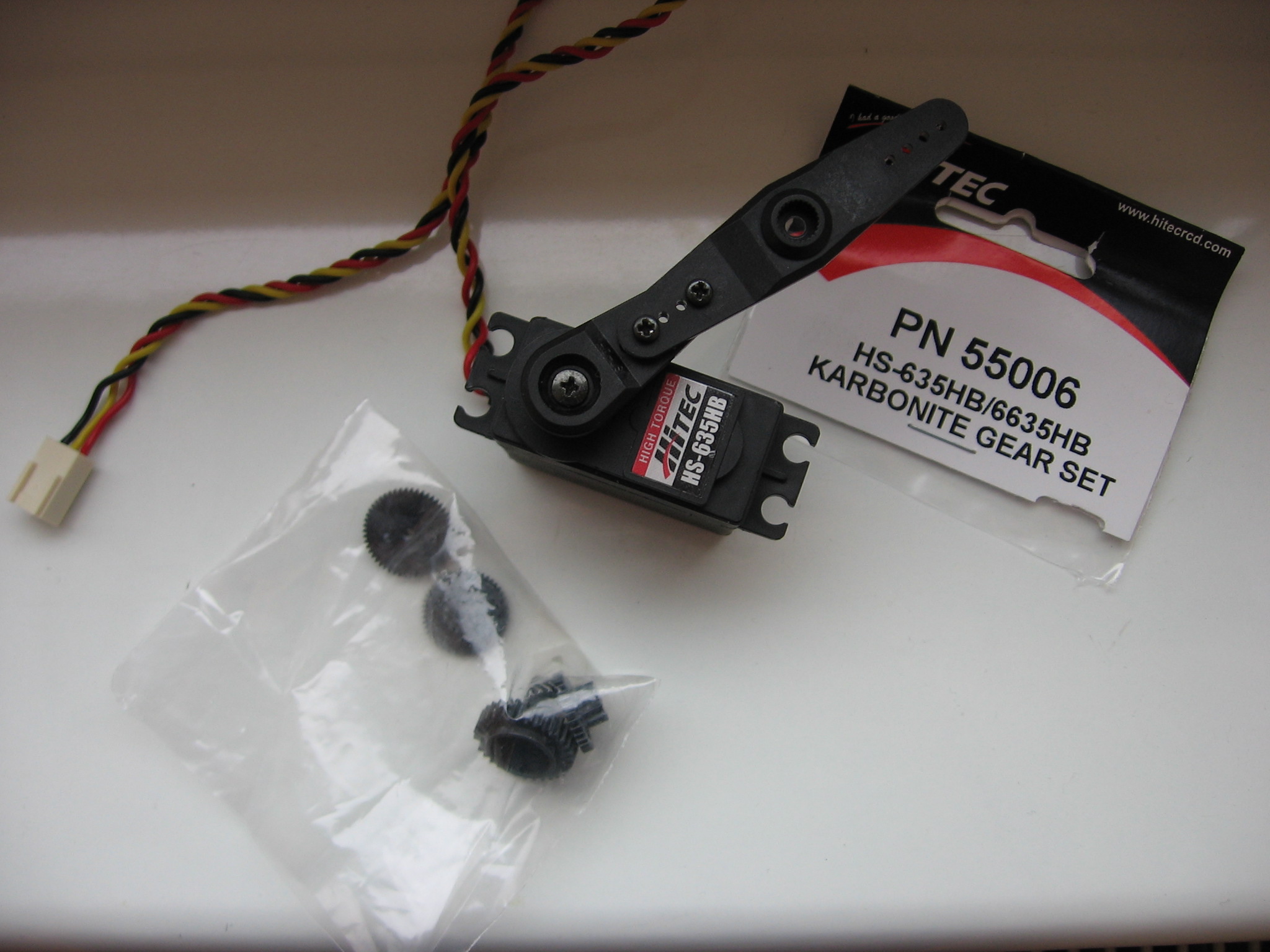 [Sprzedam]Serwomechanizm HITEC HS635HB elektroda.pl