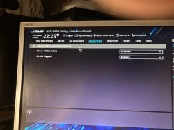 Ekran ustawień BIOS z zakładką zaawansowaną, pokazujący opcje PCI Subsystem Settings.