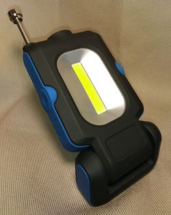 Cacko z wyglądu, a jak jest w środku? Cz. 2. Latarka przegubowa ze sklepu typu dyskont