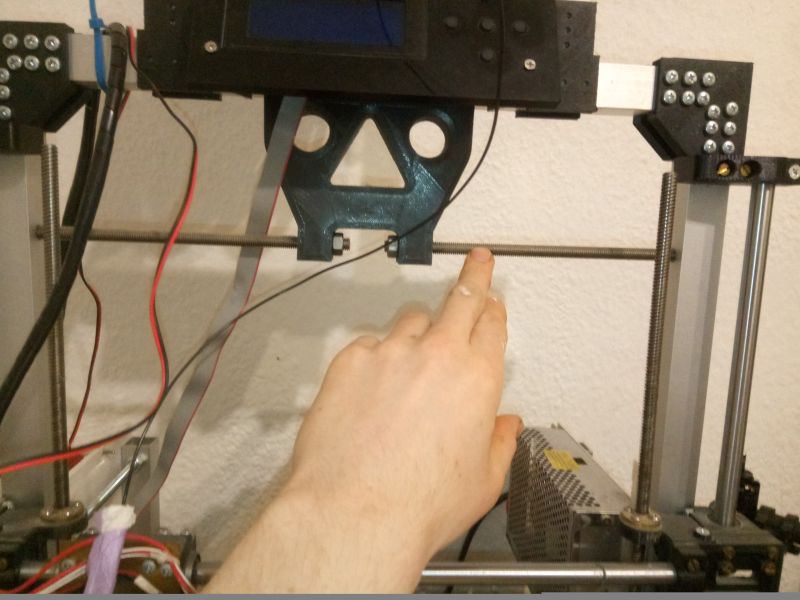 Gdzie kupić twardy wałek 8mm i łożyska do Anet A8? Uszkodzenie po użyciu kombinerek