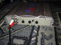 How to connect an amplifier to a radio without an amplifier output