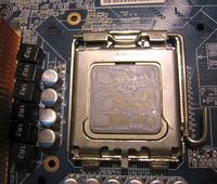 Odwieczna dyskusja - o wyższości jednej pasty nad drugą.