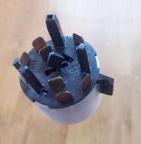 Jak zainstalować przekaźnik antynapadu Tytan DS512 w Audi A4 B7 2006 2.0 TDI?