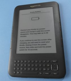 Wymiana akumulatora w czytniku e-booków Kindle 3