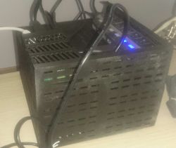 Domowy serwer plików - malinka, dużo dysków USB i drukowana obudowa Domowy serwer plików - malinka, dużo dysków USB i drukowana obudowa