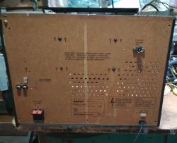 Wnętrze starej wieży Sanyo DC-X300 Wnętrze starej wieży Sanyo DC-X300
