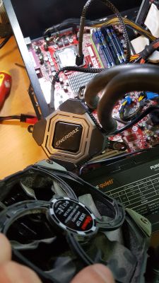 Chłodzenie wodne Enermax, płyta główna MS-7360, procesor - wysokie temp., wyłączanie komputera
