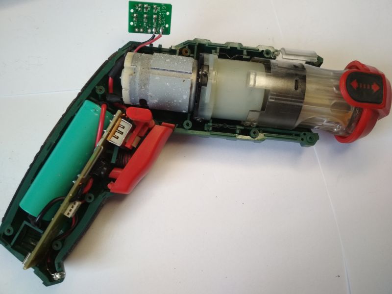 Wkrętarka Parkside Rapidfire 2.1 - sygnalizuje naładowanie ale nie działa, naprawa