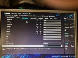 Ekran ustawień BIOS ASUS z zakładką Ai Tweaker.