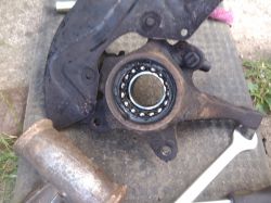 Front Wheel Bearing Replacement Process for VW Polo 6N 98: A Detailed Walkthrough Front Wheel Bearing Replacement Process for VW Polo 6N 98: A Detailed Walkthrough