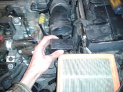 Citroen Berlingo 1.6 HDI 2006r - Lokalizacja przekaźnika podgrzewacza płynu chłodzącego