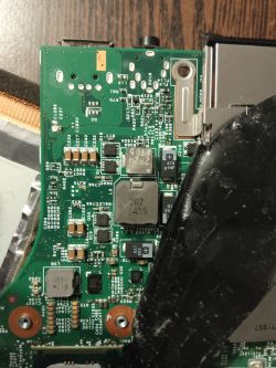 Lenovo T420s - uszkodzenie 2 USB po podłączeniu klimatyzacji. Co robić?