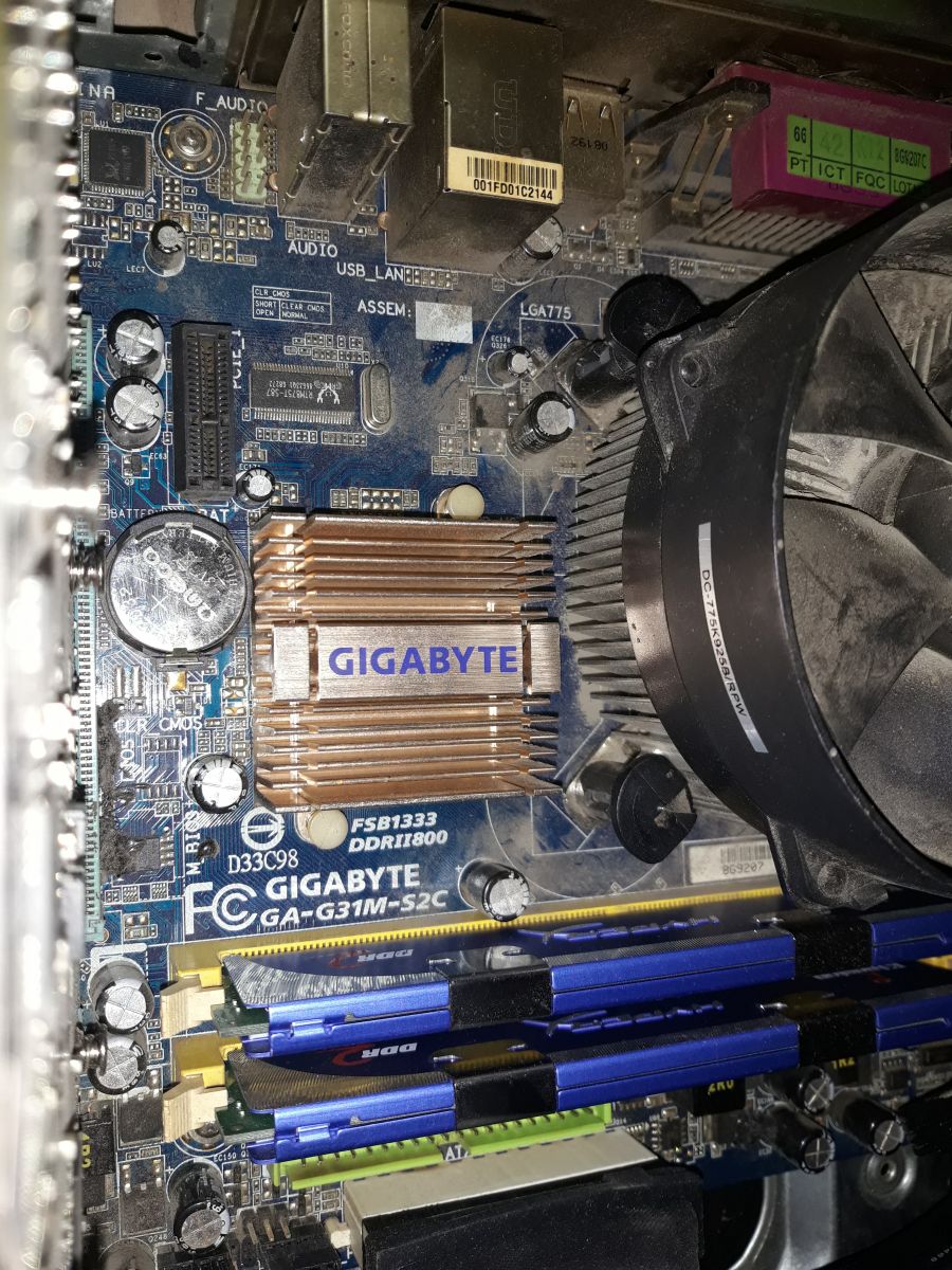 Jak obniżyć temperaturę chipsetu który osiąga prawie 80°C? Gigabyte GA