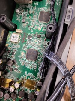 JBL BAR 2.1 Deep Bass - Nie reaguje na podłączenie do prądu, próba diagnostyki ES8680FSB