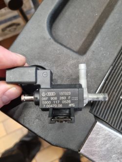 Regulacja ciśnienia doładowania A4 B8 2.0 tfsi bład