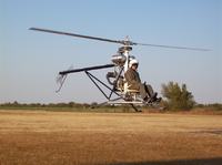 Jednoosobowy śmigłowiec (bez dopuszczenia do lotów)