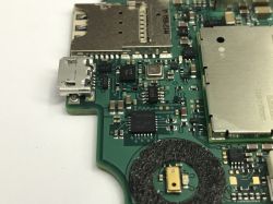 The interior of the Bosch IVS SLIM module, i.e. telemetry and fender detection in Car Sharing vehicl
